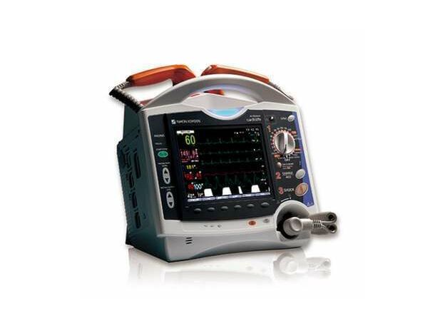 NIHON KOHDEN TEC-8300 series Cardiolife Defibrillator
